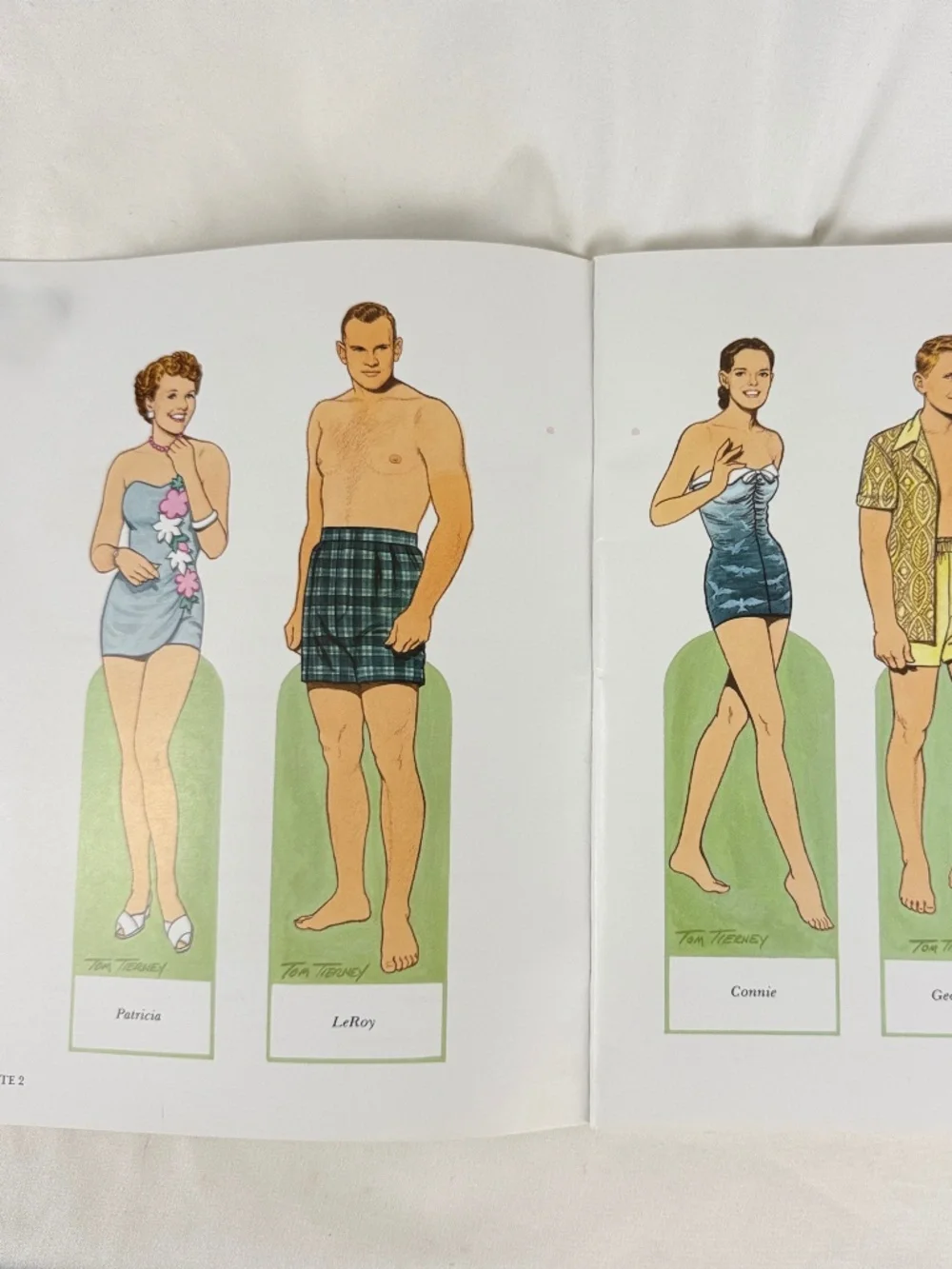 Paper Doll Book 1994 American Family of the 1950s by Tom Tierney Dover Publish